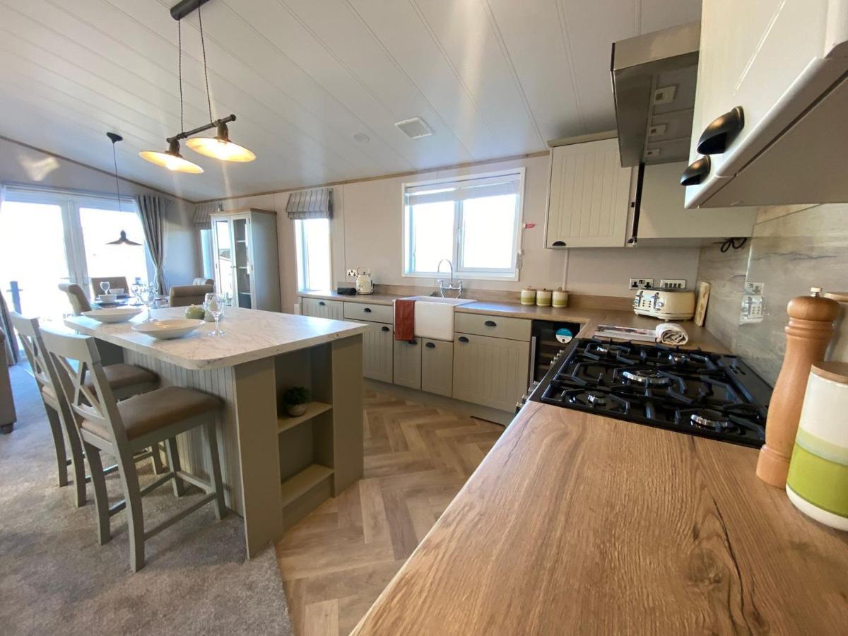 Daphne'S Lodge Mawgan Porth Esterno foto